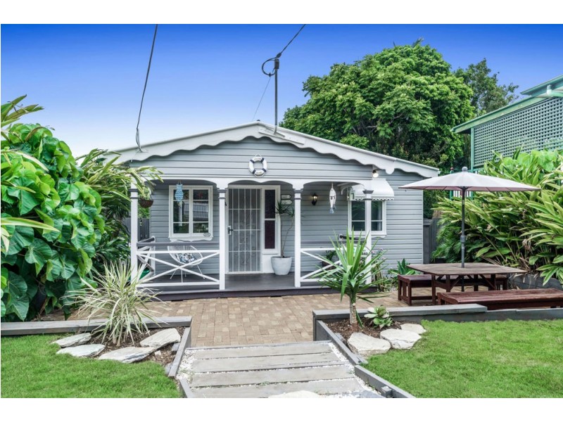 32 Haig Street, Wynnum West QLD 4178