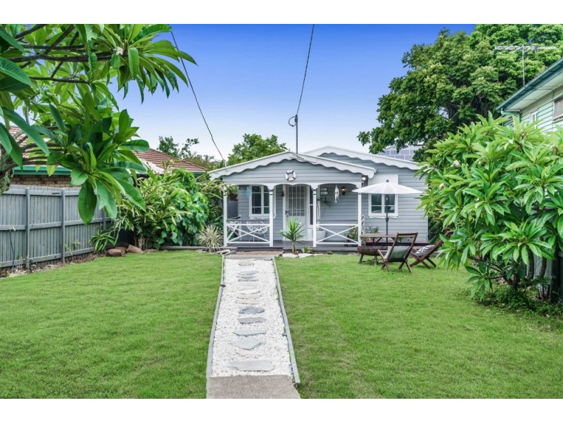32 Haig Street, Wynnum West QLD 4178
