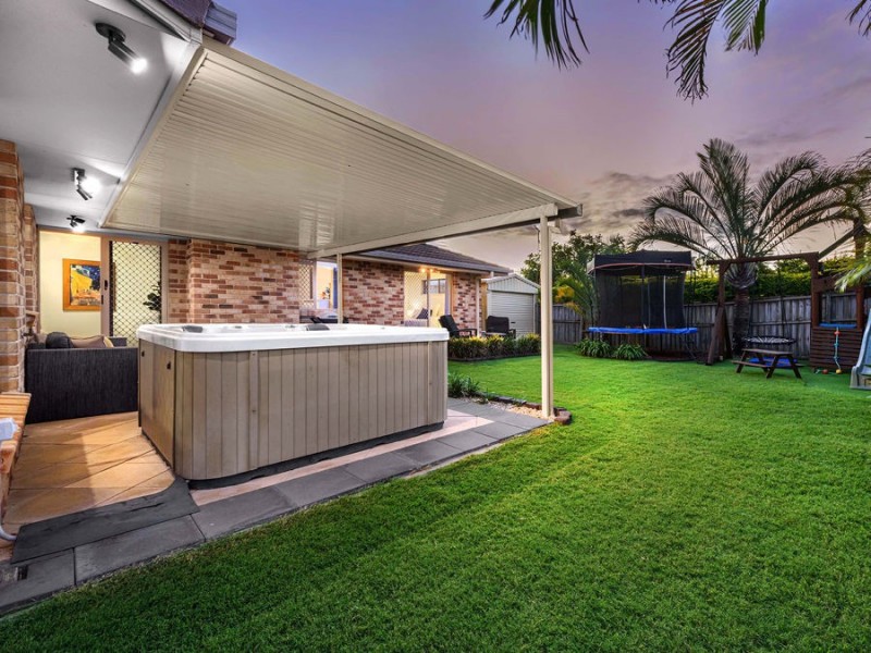 8 Ransom Place, Wakerley QLD 4154