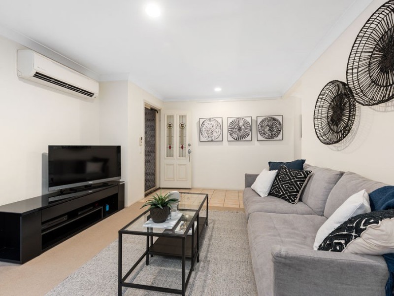 8 Ransom Place, Wakerley QLD 4154