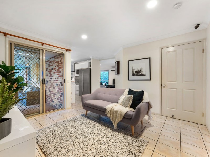 8 Ransom Place, Wakerley QLD 4154