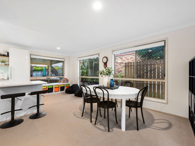 8 Ransom Place, Wakerley QLD 4154