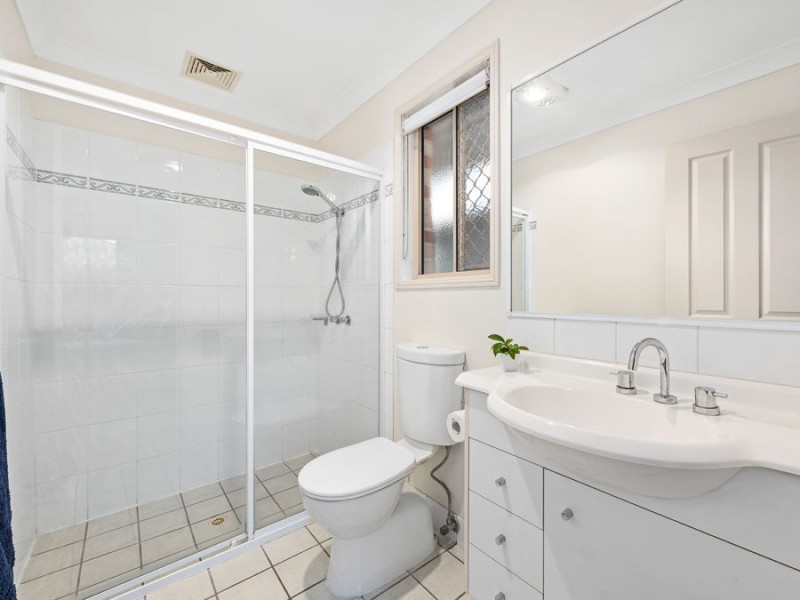 8 Ransom Place, Wakerley QLD 4154