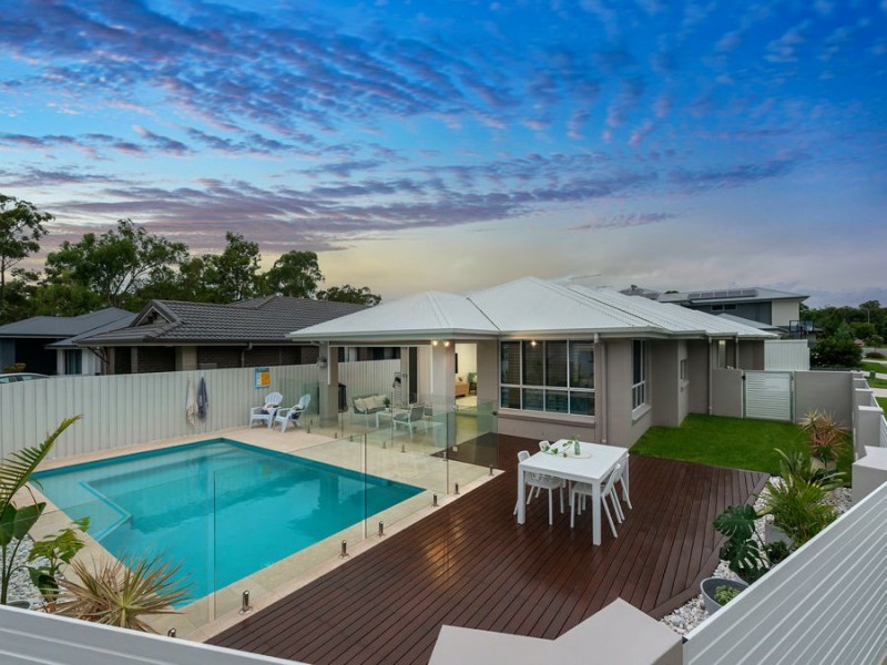 15 Harrogate Place, Gumdale QLD 4154