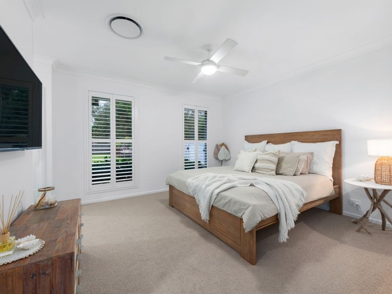 15 Harrogate Place, Gumdale QLD 4154