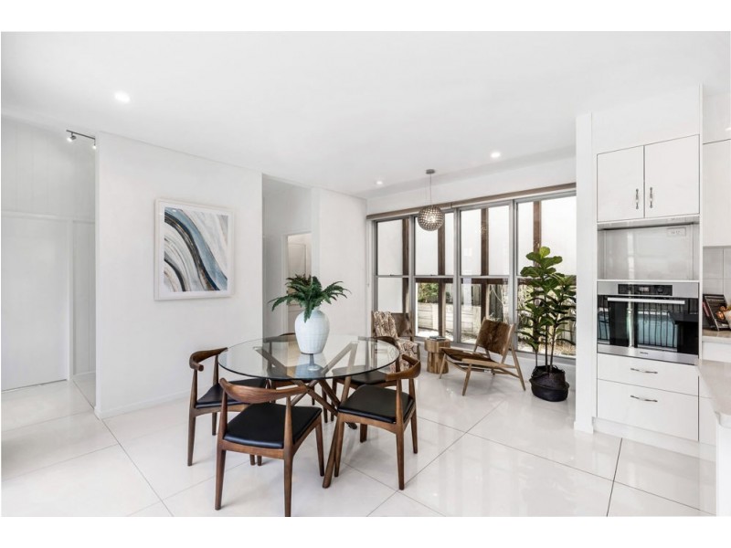 18 Nile Close, Wakerley QLD 4154