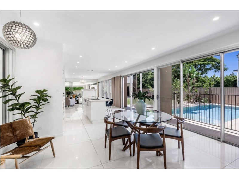 18 Nile Close, Wakerley QLD 4154