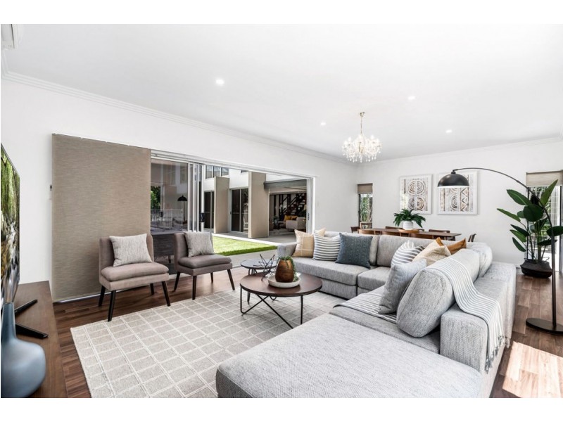 18 Nile Close, Wakerley QLD 4154