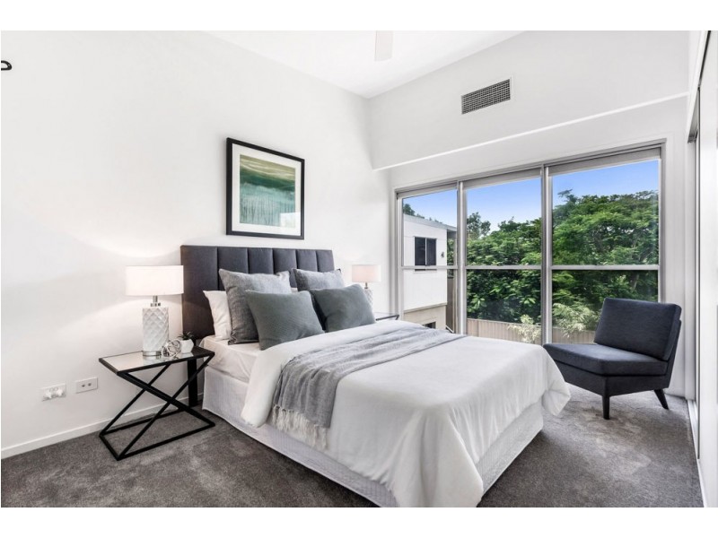 18 Nile Close, Wakerley QLD 4154