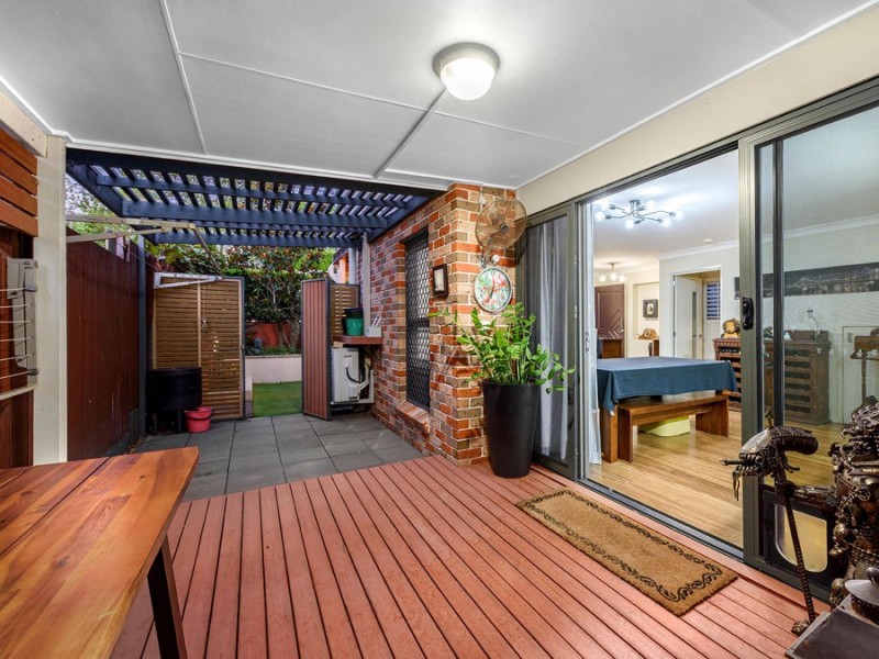 1/51-55 Daniells Street, Carina QLD 4152