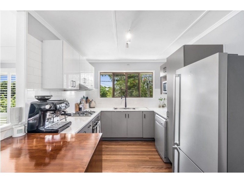 86 Roseneath Parade, Wynnum West QLD 4178