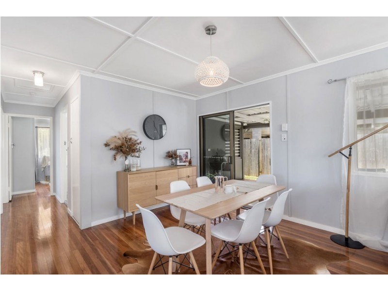 86 Roseneath Parade, Wynnum West QLD 4178