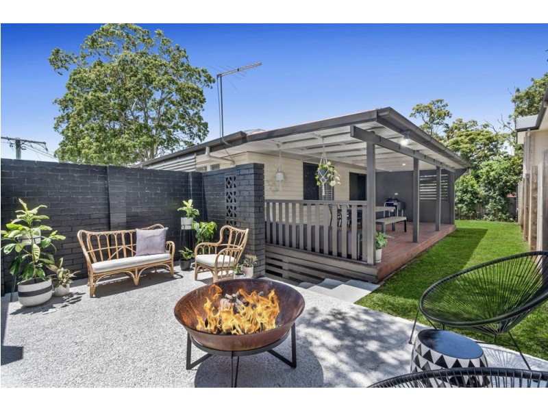 86 Roseneath Parade, Wynnum West QLD 4178