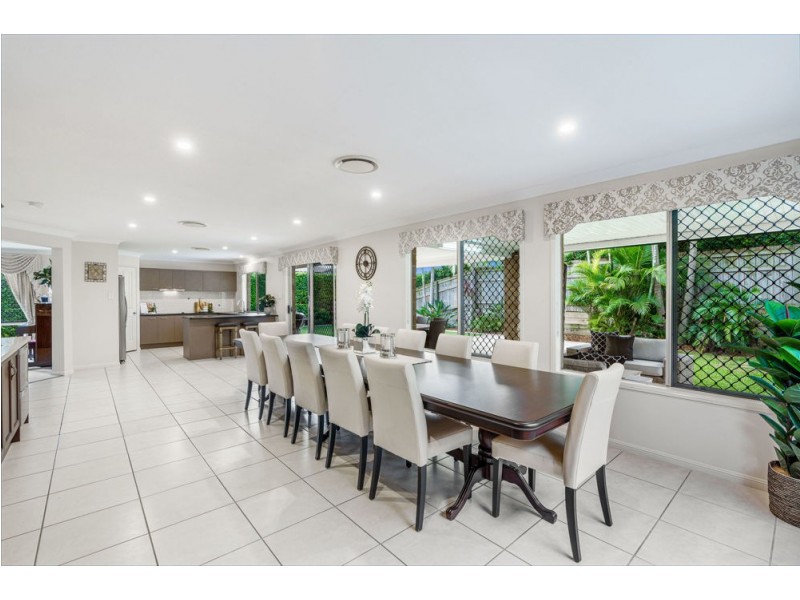 2 Gabrielle Place, Manly West QLD 4179