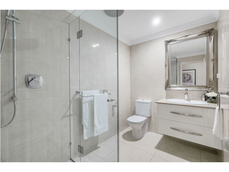2 Gabrielle Place, Manly West QLD 4179