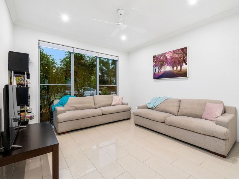 37 Brook Street, Wakerley QLD 4154