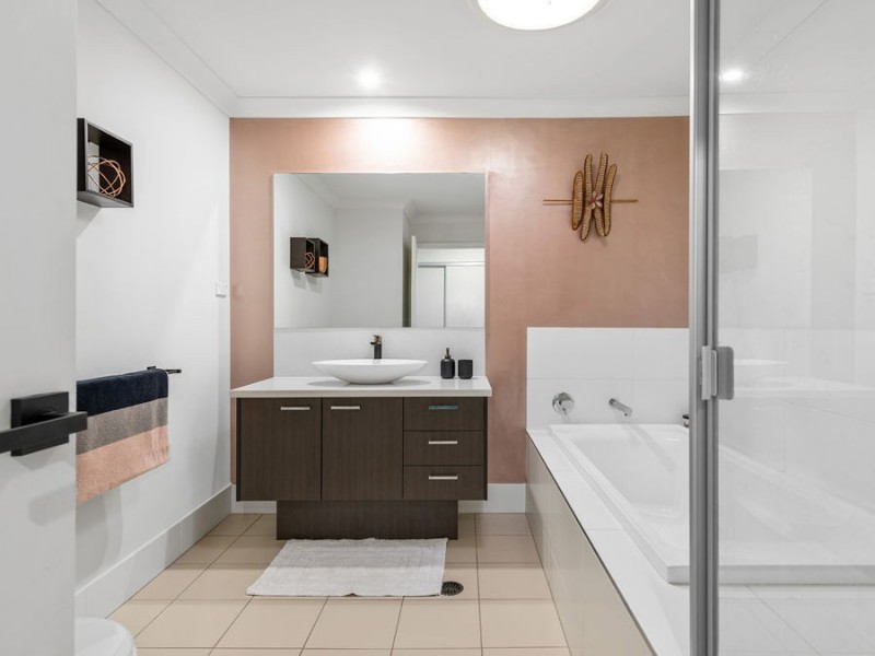 37 Brook Street, Wakerley QLD 4154