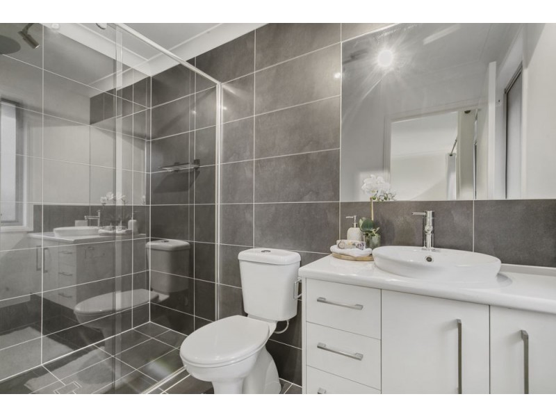 47 Schooner Circuit, Manly West QLD 4179