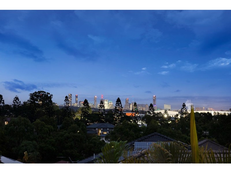 29 Warren Street, Wakerley QLD 4154