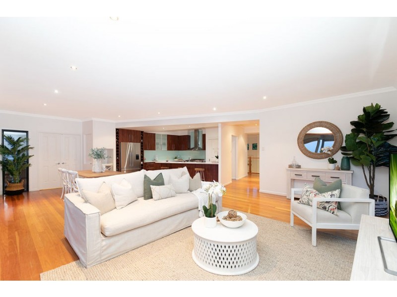 29 Warren Street, Wakerley QLD 4154