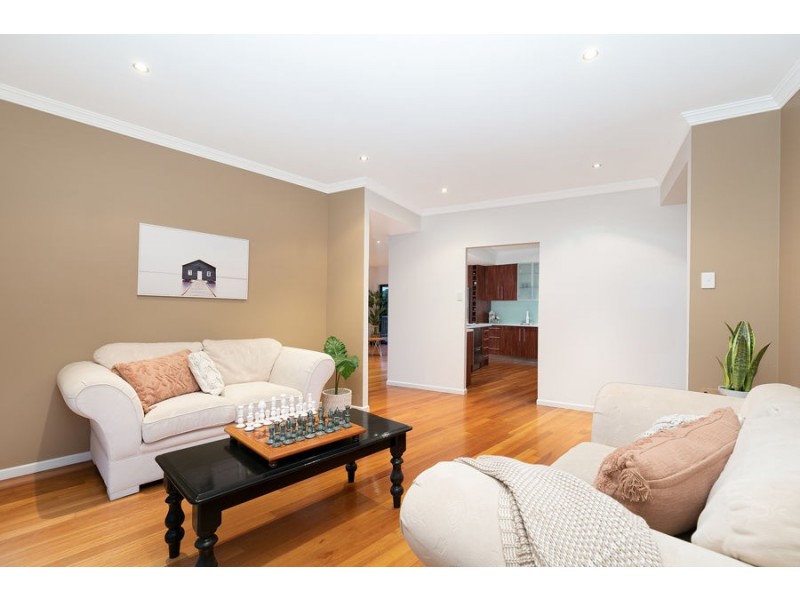 29 Warren Street, Wakerley QLD 4154