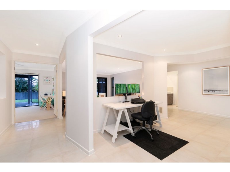 29 Warren Street, Wakerley QLD 4154