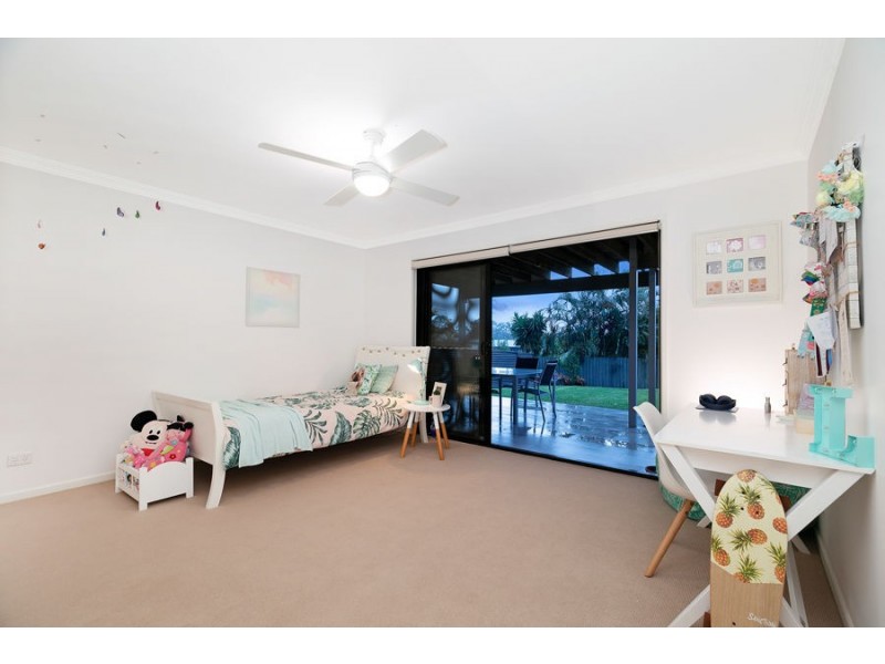 29 Warren Street, Wakerley QLD 4154