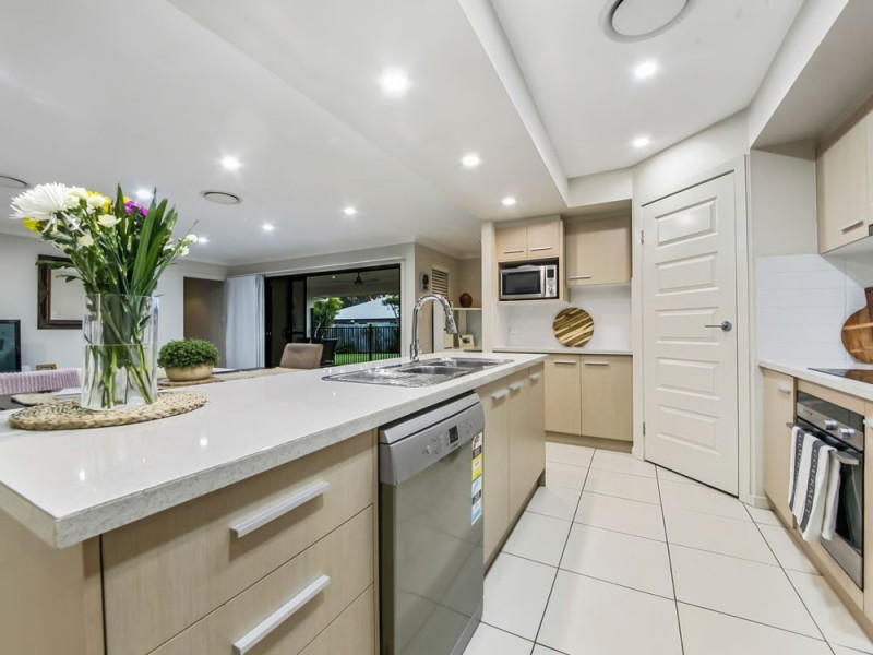 51 Doherty Place, Wakerley QLD 4154