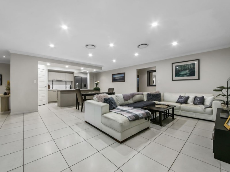 51 Doherty Place, Wakerley QLD 4154