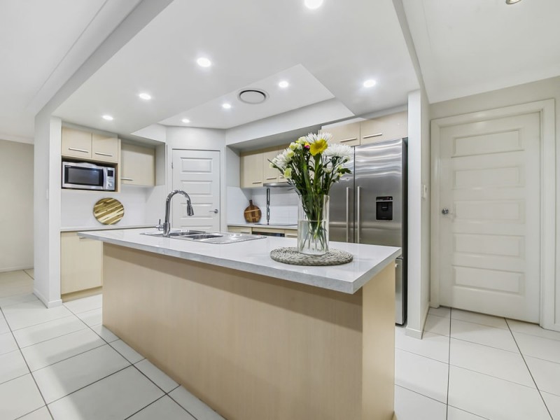 51 Doherty Place, Wakerley QLD 4154