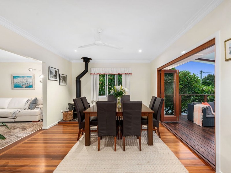 24 Latimer Street, Holland Park QLD 4121