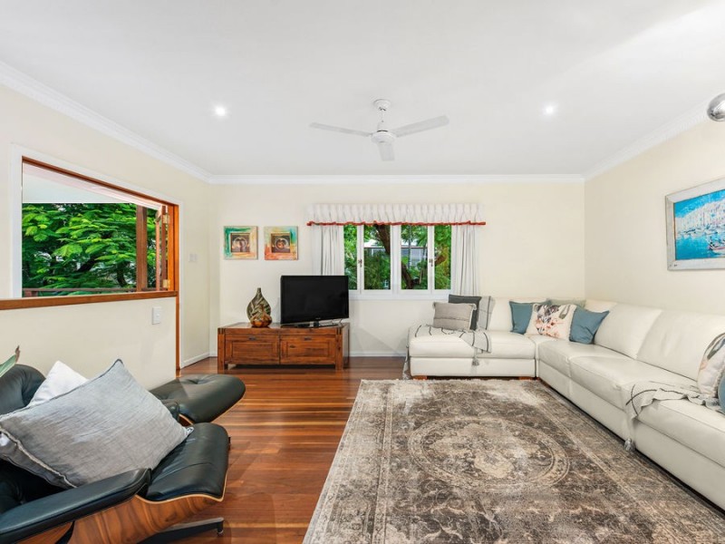24 Latimer Street, Holland Park QLD 4121