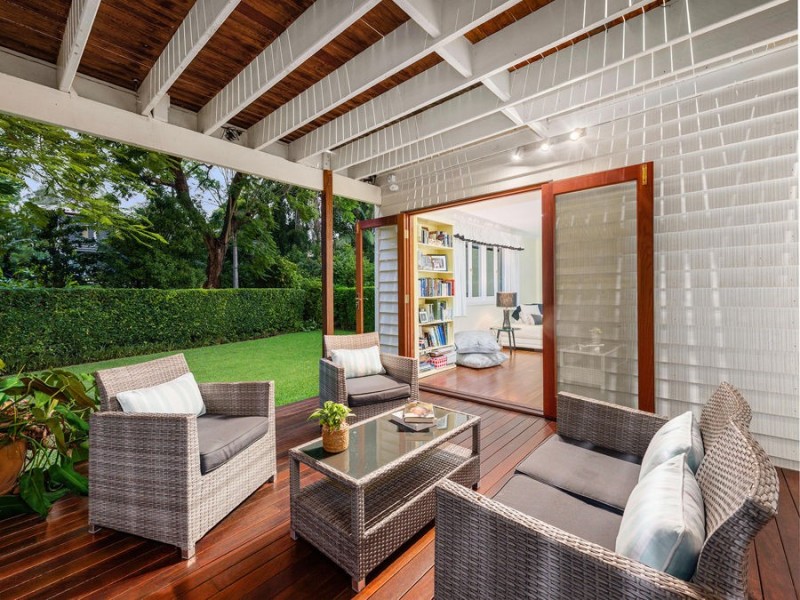 24 Latimer Street, Holland Park QLD 4121