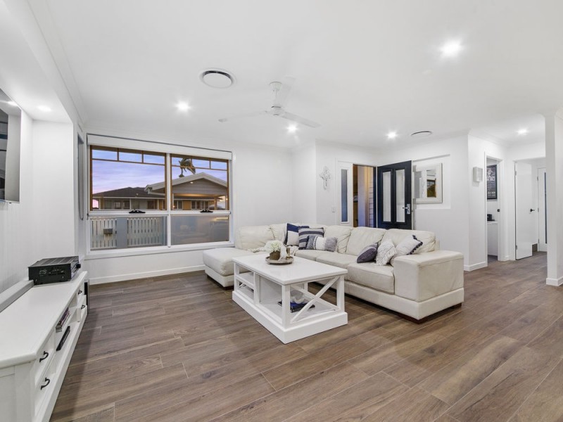 112 Malabar Street, Wynnum West QLD 4178