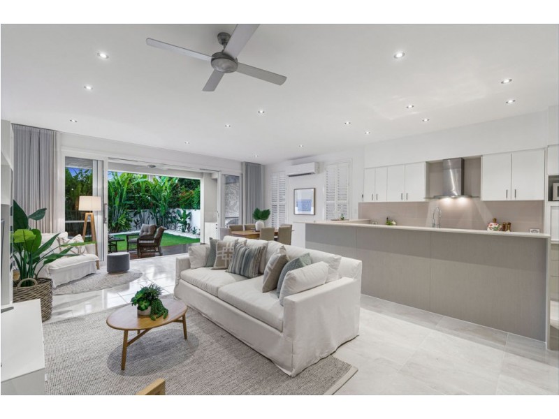 14 Pine Street, Wynnum QLD 4178