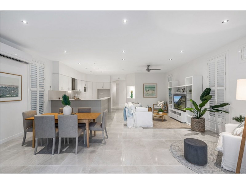 14 Pine Street, Wynnum QLD 4178