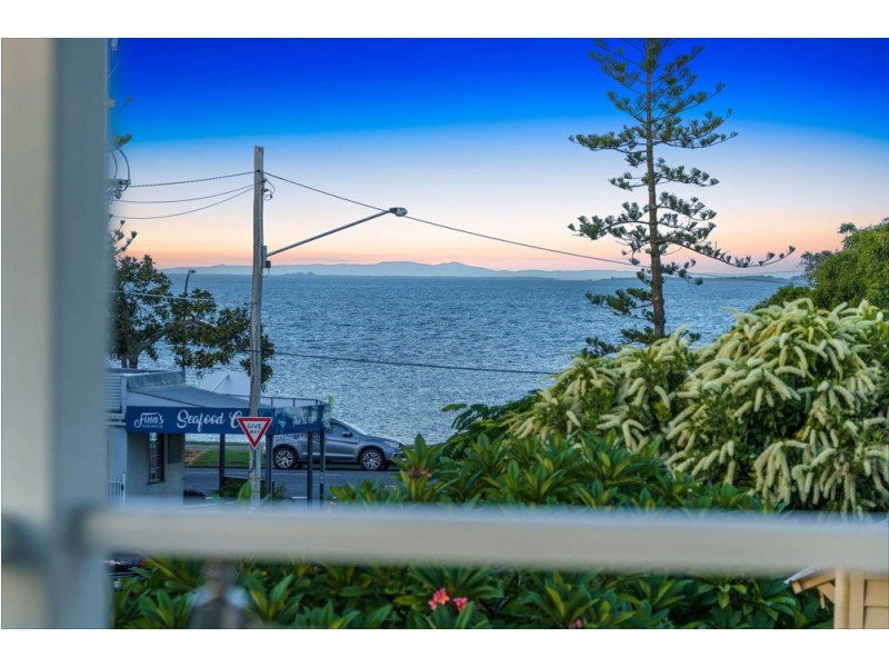 14 Pine Street, Wynnum QLD 4178