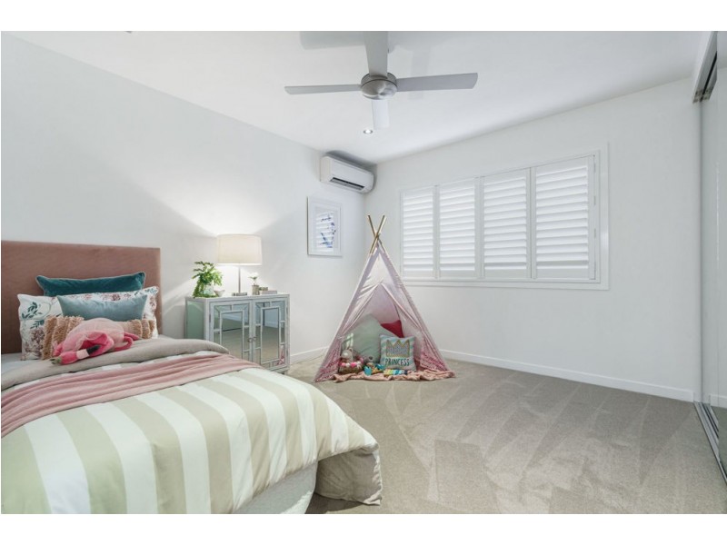 14 Pine Street, Wynnum QLD 4178