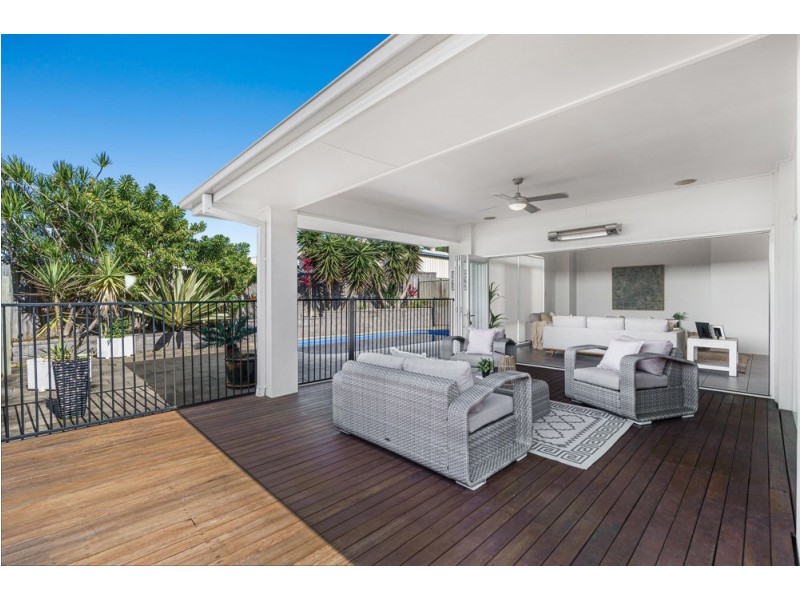28 Senden Crescent, Manly West QLD 4179
