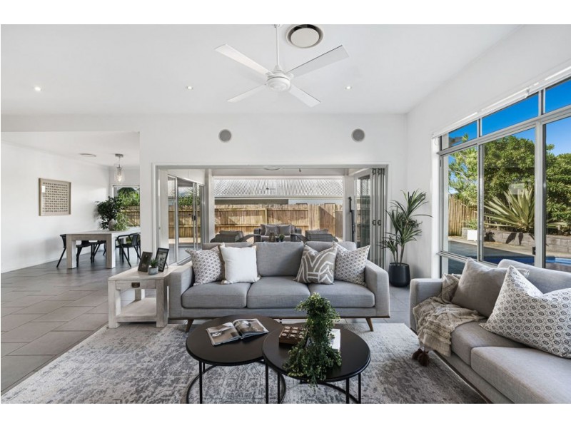 28 Senden Crescent, Manly West QLD 4179