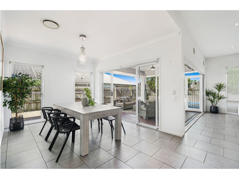 28 Senden Crescent, Manly West QLD 4179