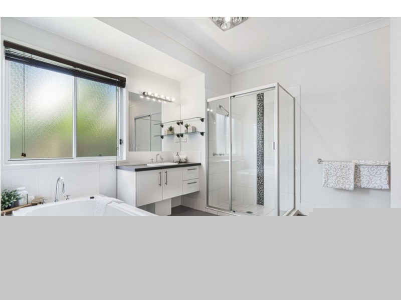 28 Senden Crescent, Manly West QLD 4179