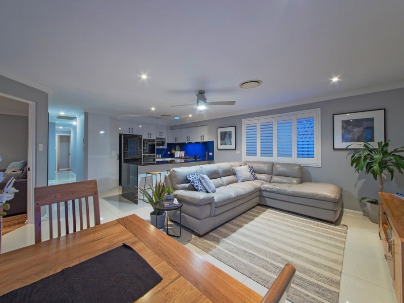 7 Joy Place, Wakerley QLD 4154