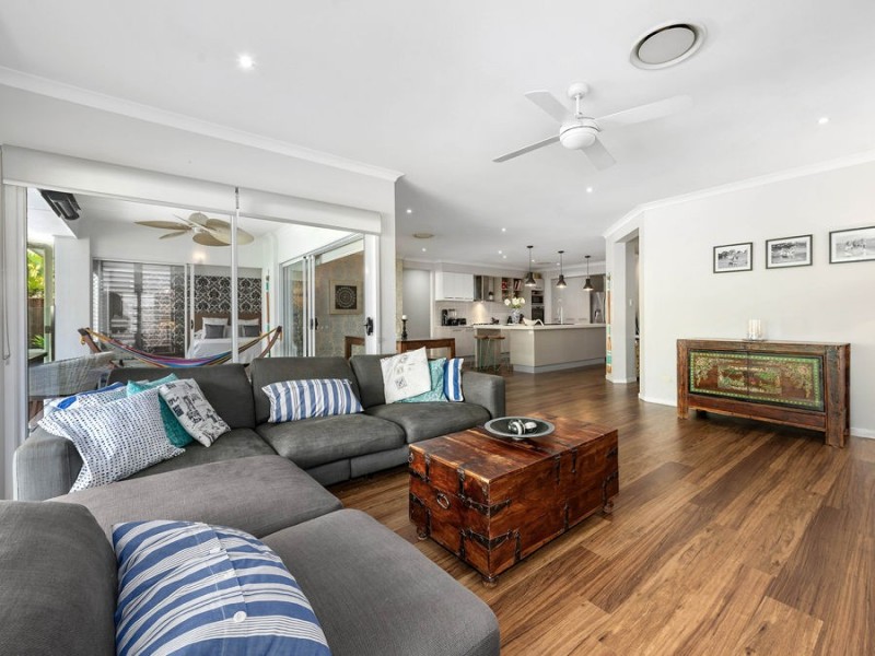 4 Brush Box Place, Wakerley QLD 4154