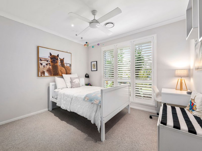 4 Brush Box Place, Wakerley QLD 4154