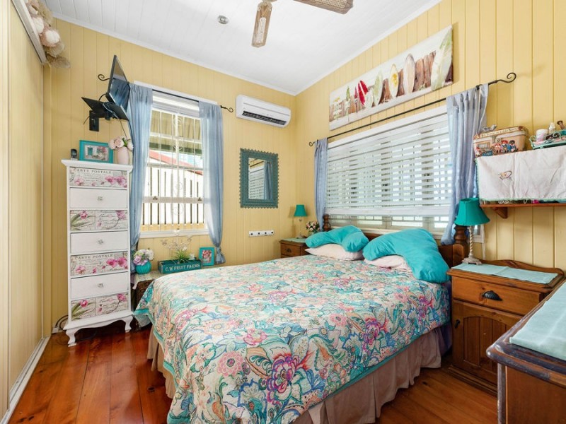 46 Abbotsleigh Street, Holland Park QLD 4121