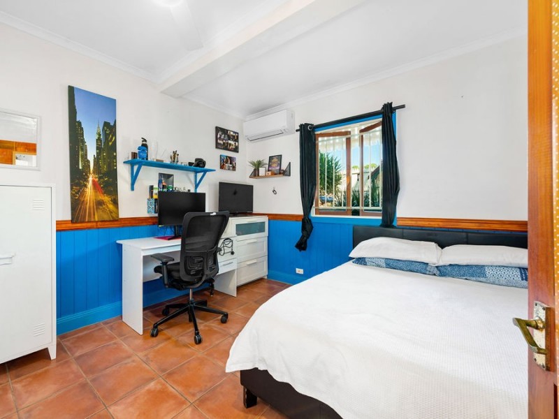 46 Abbotsleigh Street, Holland Park QLD 4121