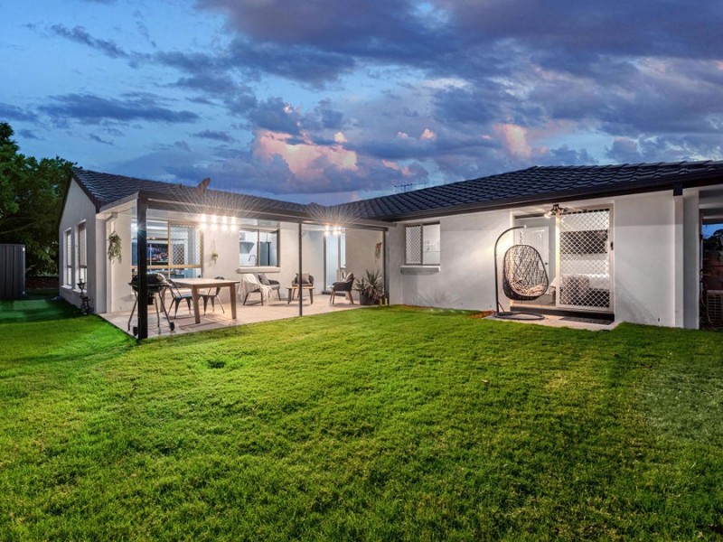 18 Ransom Place, Wakerley QLD 4154