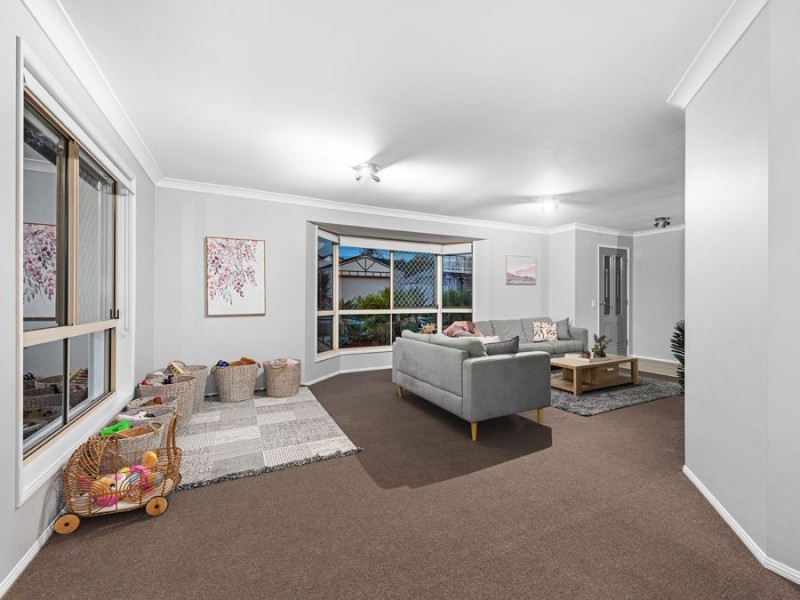 18 Ransom Place, Wakerley QLD 4154