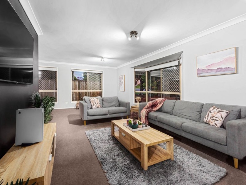 18 Ransom Place, Wakerley QLD 4154